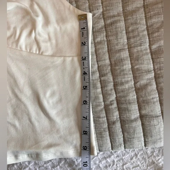 Timing White Twist Front Spaghetti Strap Tank – Size L - Picture 7 of 7